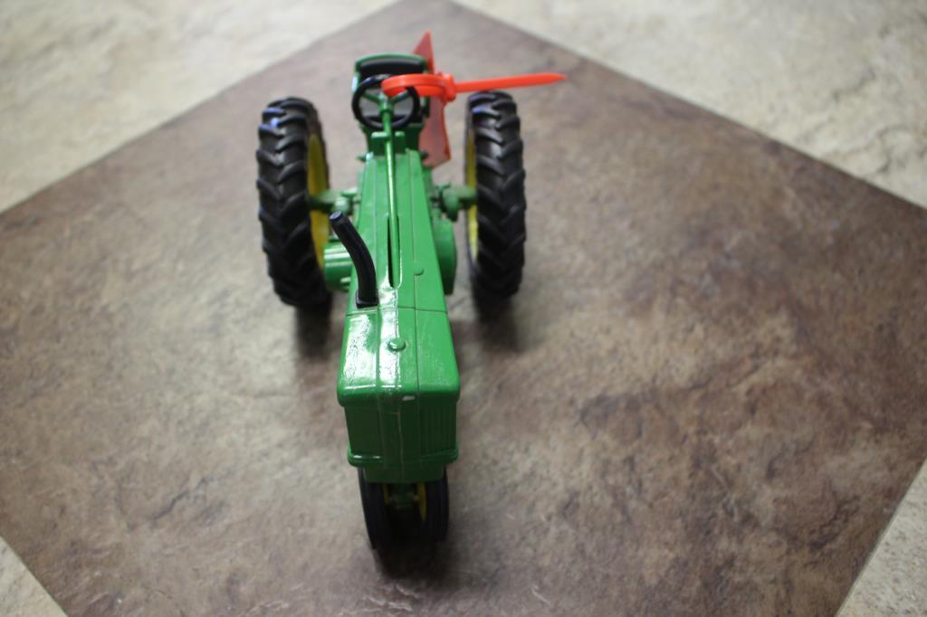 John Deere 10 Toy Tractor