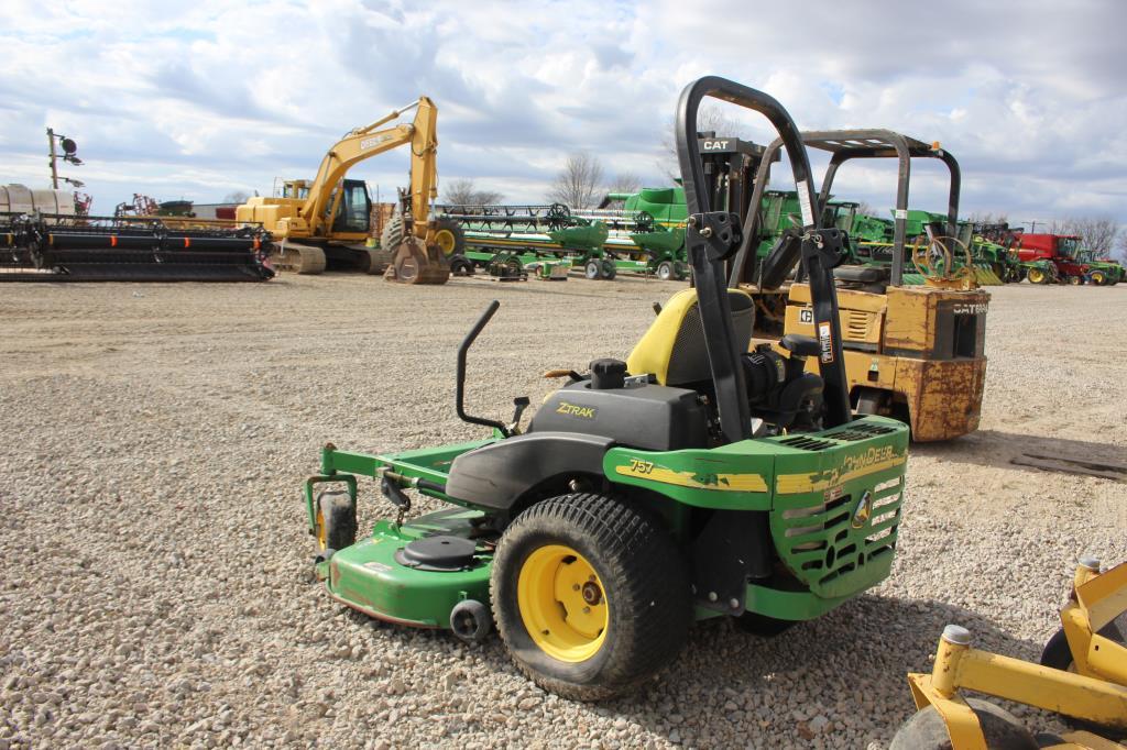 John Deere 757 Z Trak Zero Turn Mower