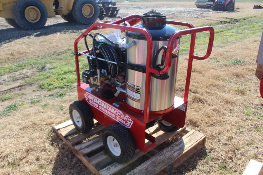 Unused Easy Kleen Magnum 4000 Steam Cleaner