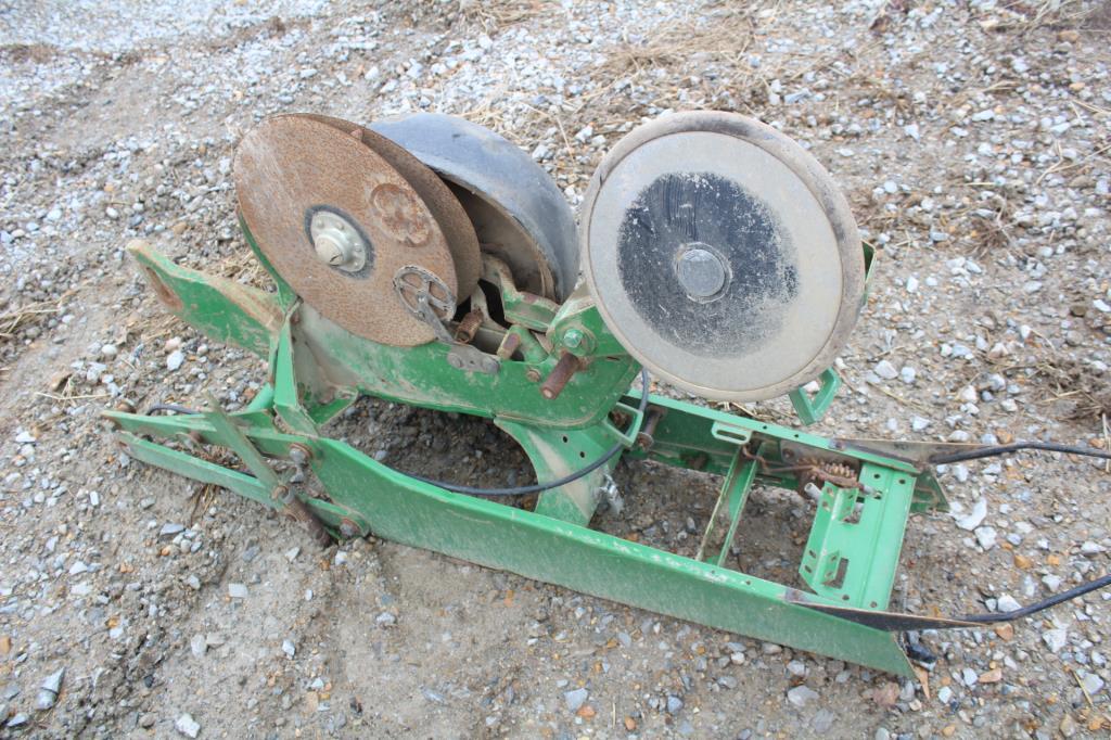 (5) John Deere 7300 Planter Units