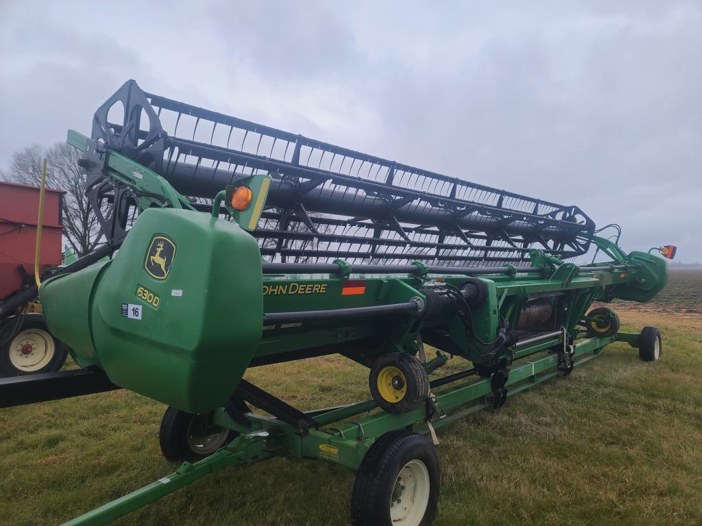 John Deere 630D 30' Draper Header