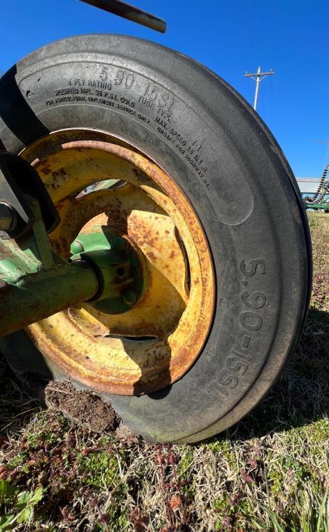 John Deere 8-Row 3pt Hipper