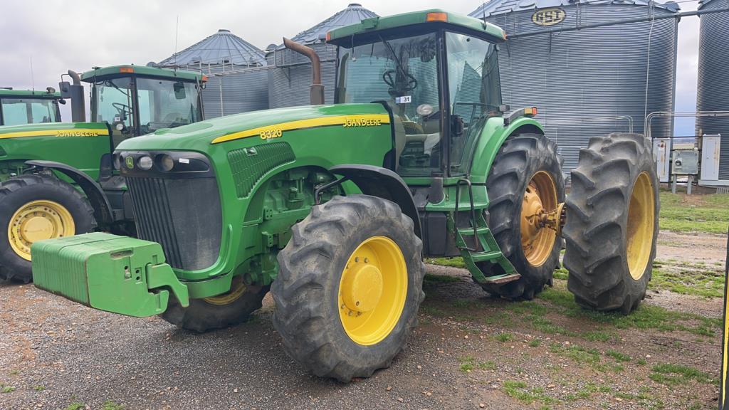 John Deere 8320 MFWD Cab Tractor