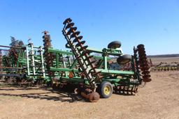 John Deere 637 29' Pull Type Hyd Folding Disk