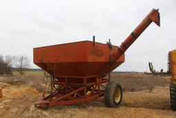 House Mfg Pull Type Grain Cart