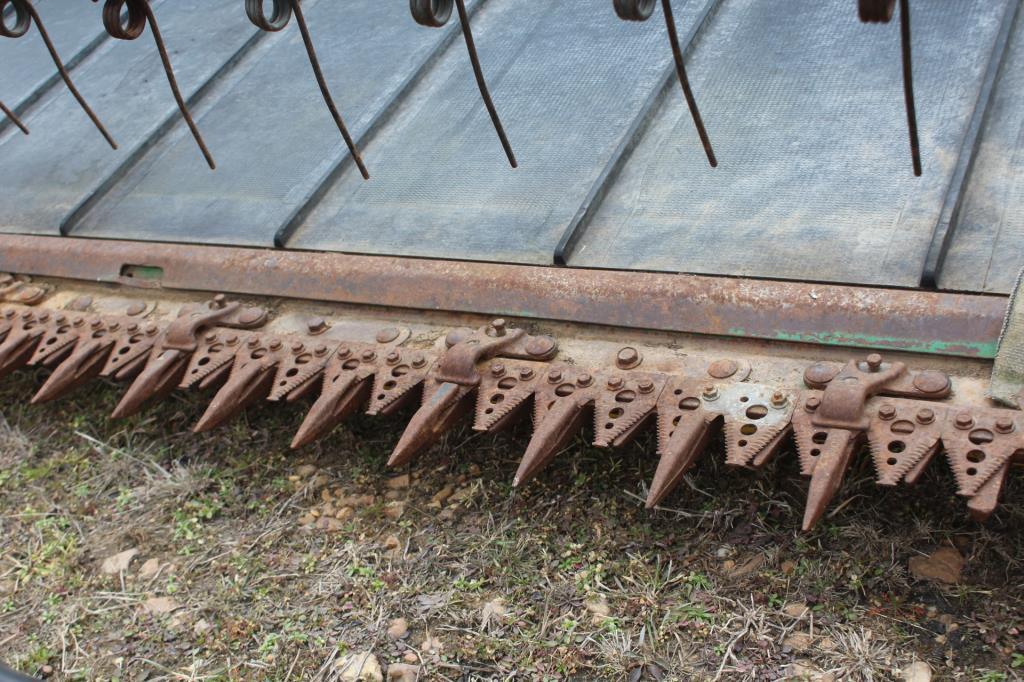 John Deere 925D 25' Draper Header