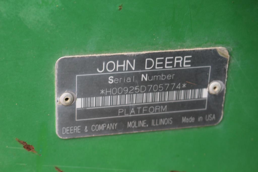 John Deere 925D 25' Draper Header