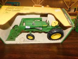 JD UTILITY TRACTOR END LOADER W/ BOX