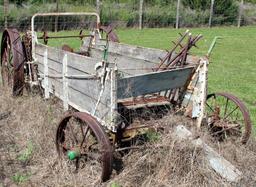 John Deere manure spreader