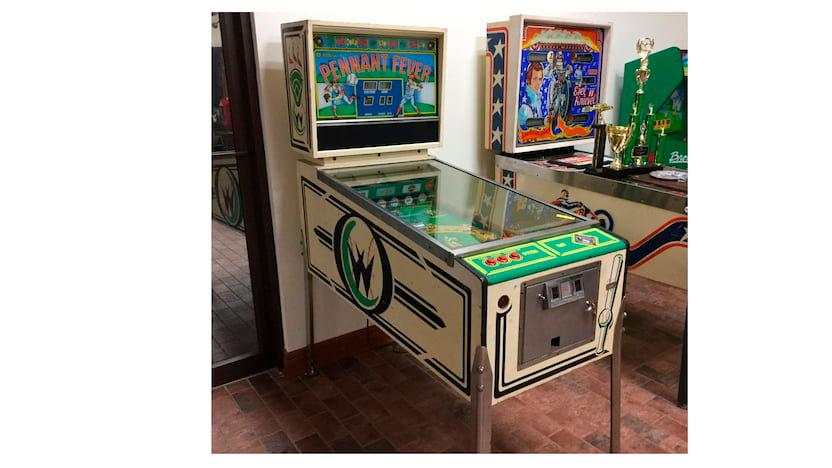 Pennant Fever 2 Player Pinball Game