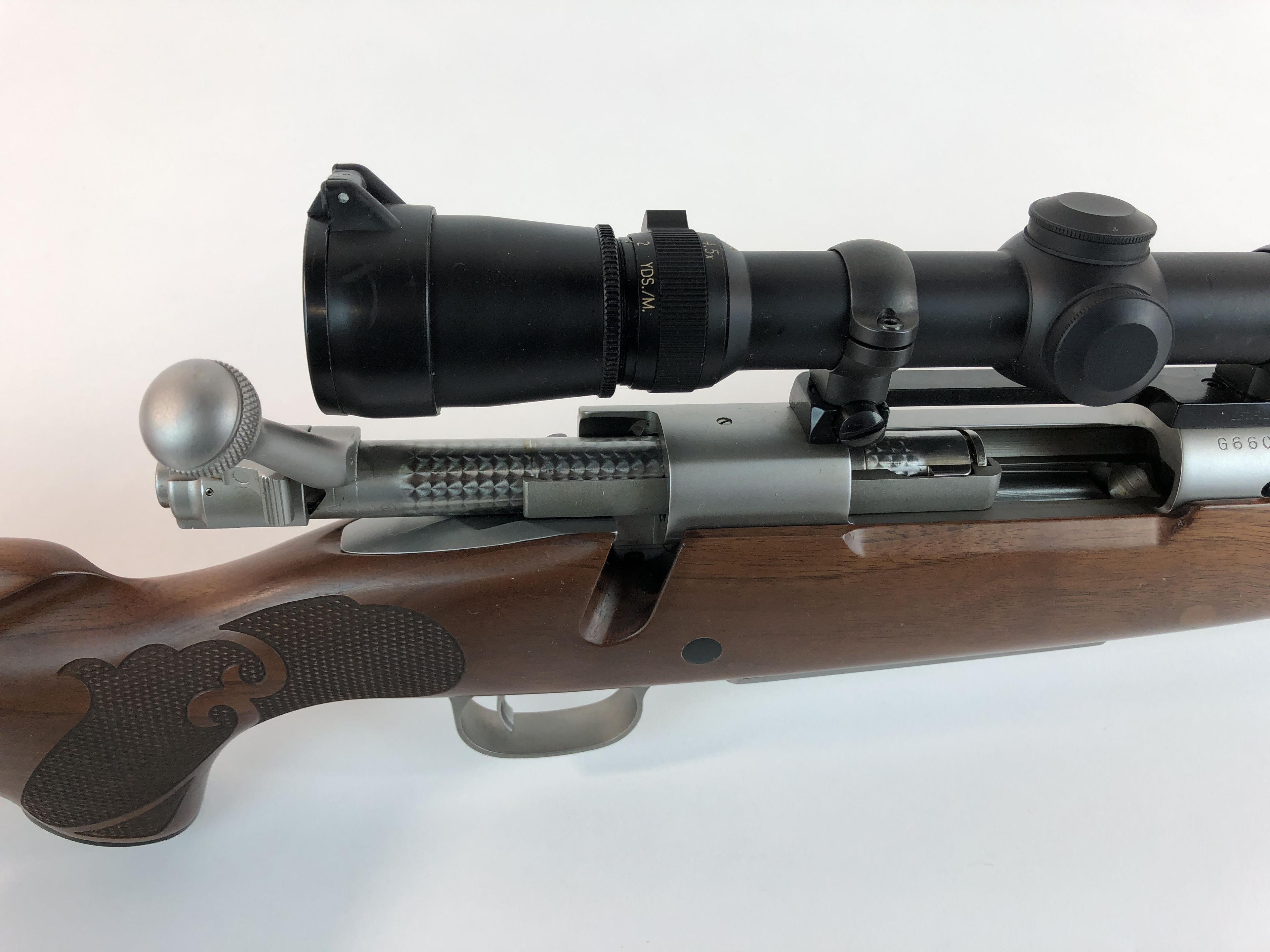 Winchester Model 70 Gun Walnut Classic 7MM REM MAG Rifle with Leupold Scope Serial G66003