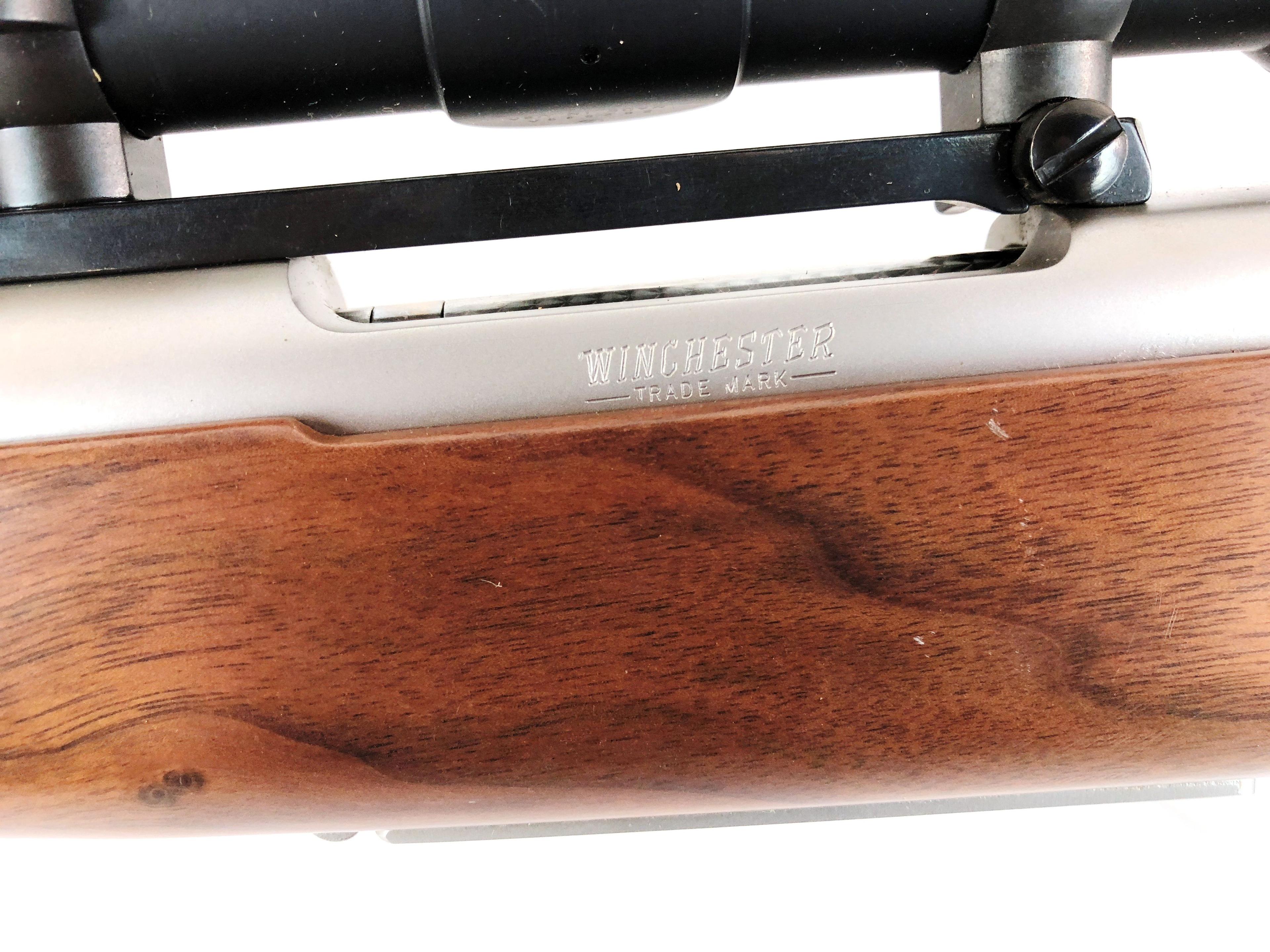 Winchester Model 70 Gun Walnut Classic 7MM REM MAG Rifle with Leupold Scope Serial G66003