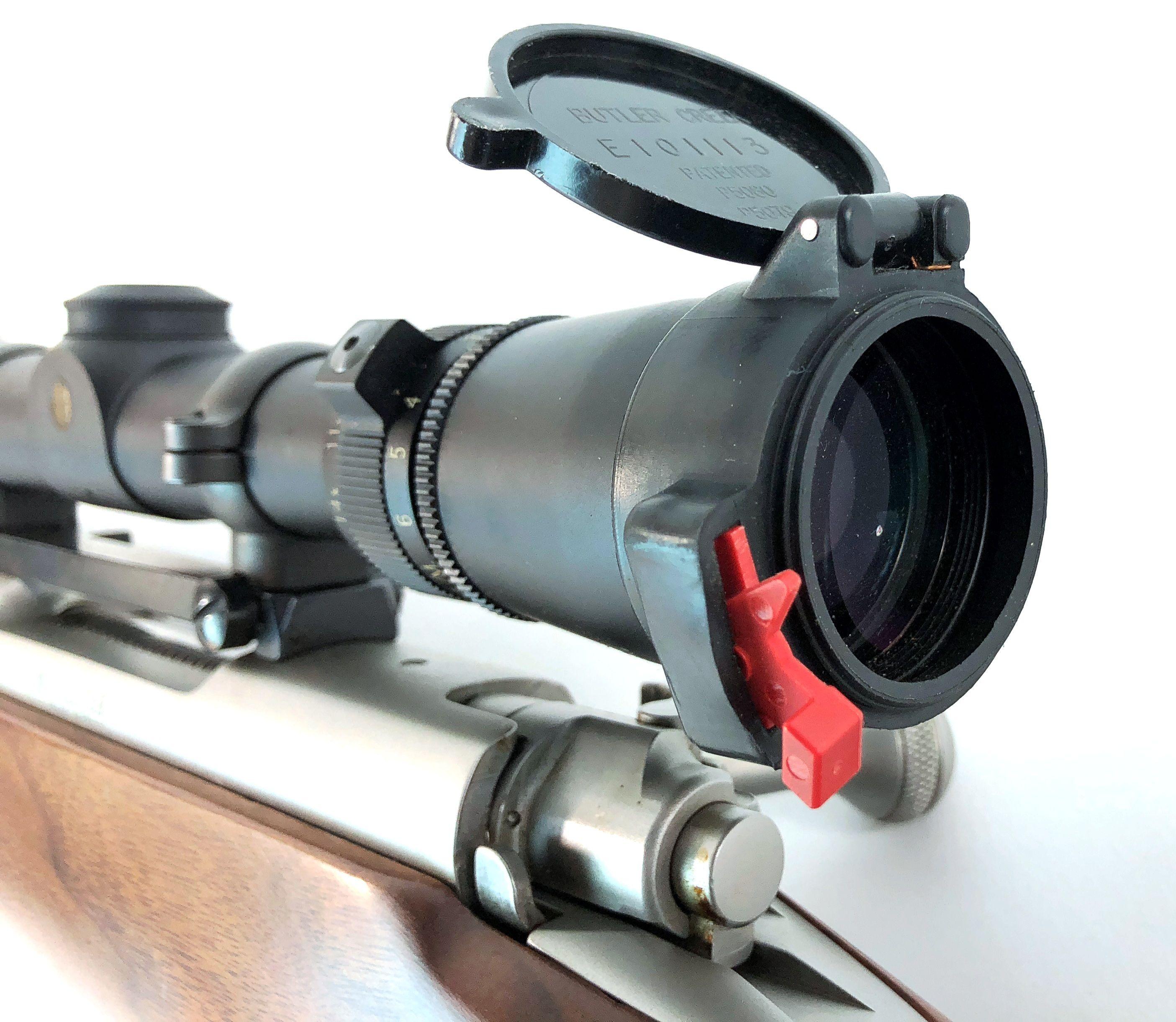 Winchester Model 70 Gun Walnut Classic 7MM REM MAG Rifle with Leupold Scope Serial G66003