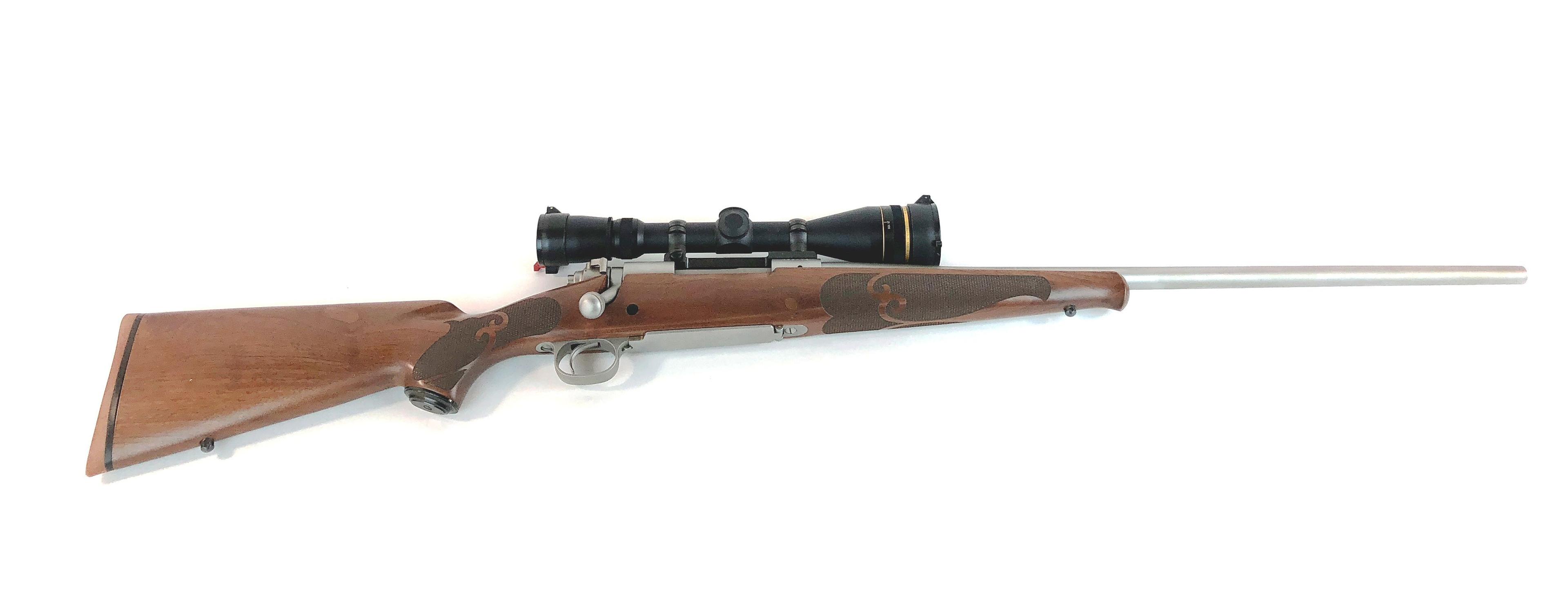 Winchester Model 70 Gun Walnut Classic 7MM REM MAG Rifle with Leupold Scope Serial G66003