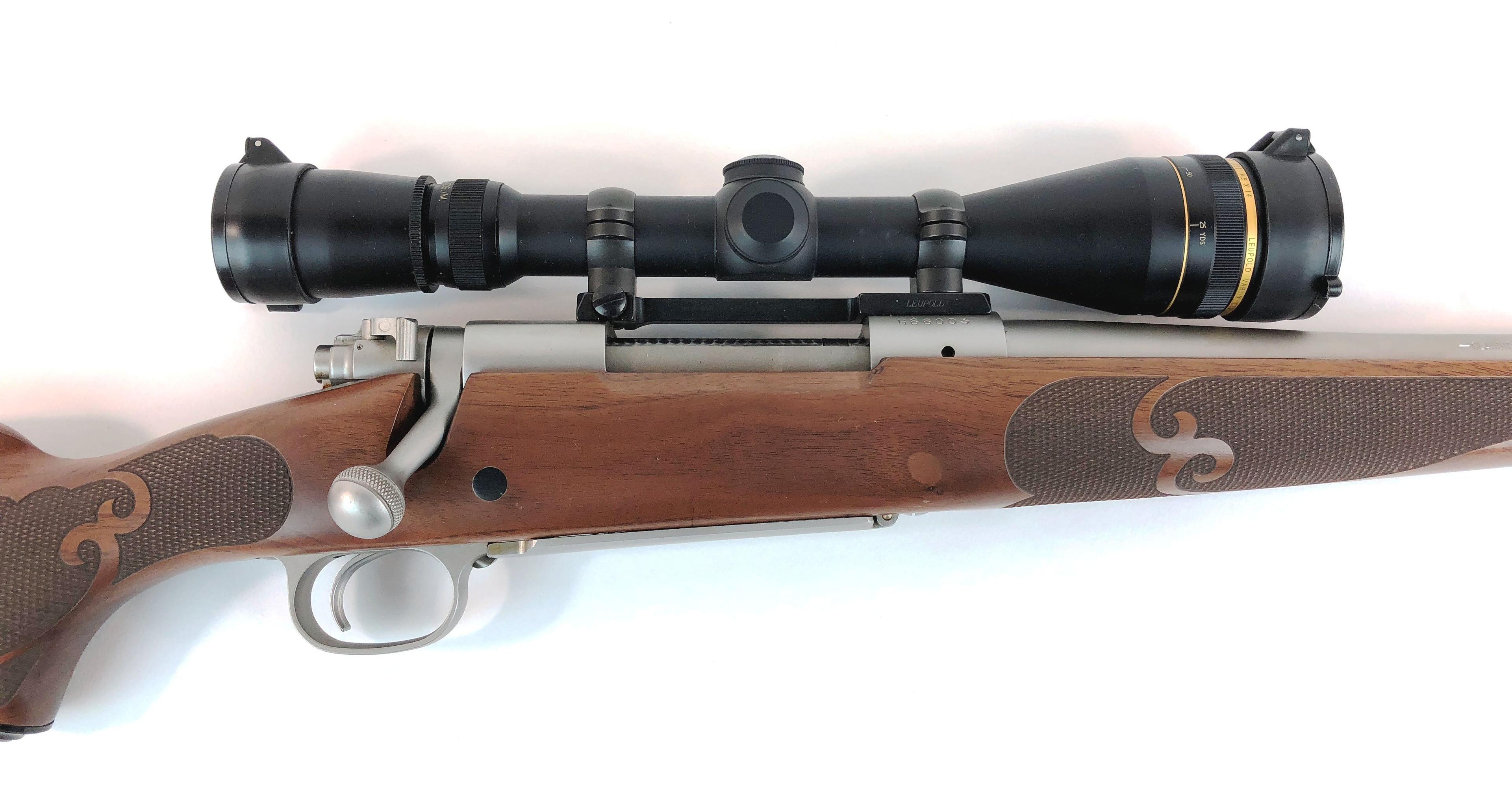 Winchester Model 70 Gun Walnut Classic 7MM REM MAG Rifle with Leupold Scope Serial G66003