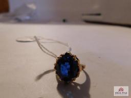 Ladies Ring 10k Gold Ring Blue Set Nice Ring