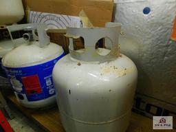 4 propane tanks