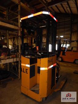 Yale stand up electric forklift w/ extended reach Serial #N540703