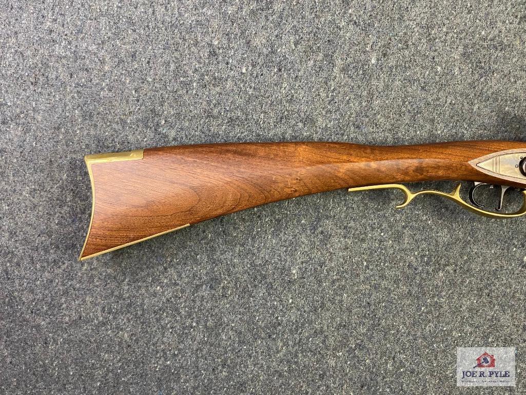 Uberti Frontier Style Long Rifle Muzzleloader .45 cal | SN: DA111569