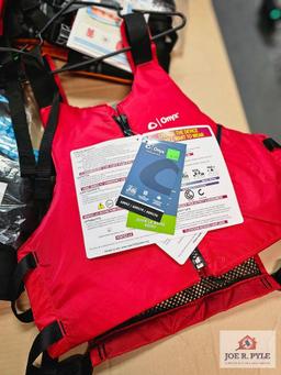 2 Onyx 2 Stearns Lifejackets Red & Blue