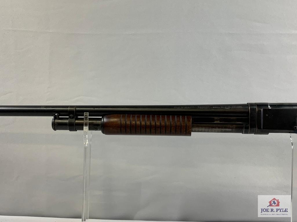 [539] Winchester 97 12 ga, SN: E1018958