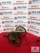 Miniature replica of a Civil War cannon