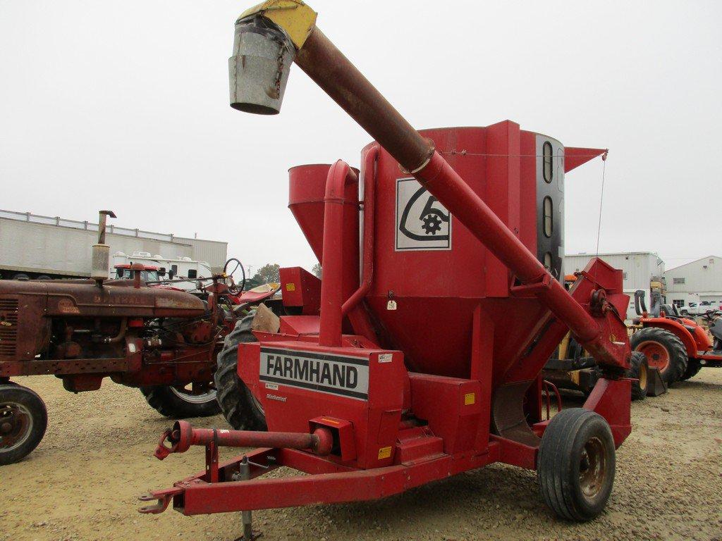 Farmhand 817 Mixer Mill