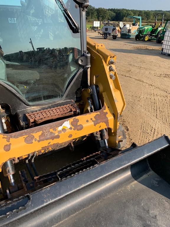 CAT 249D Skid Loader