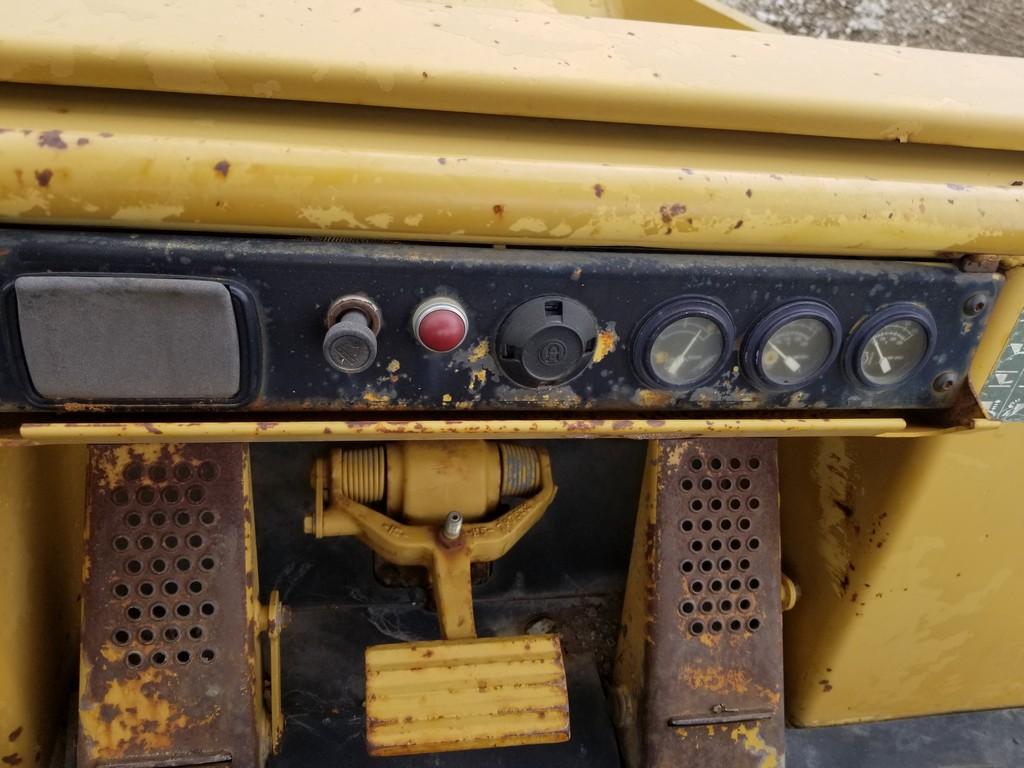 1993 Cat 953B Crawler Loader