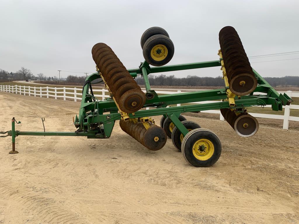 John Deere 220 Disc