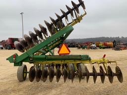 John Deere 220 Disc