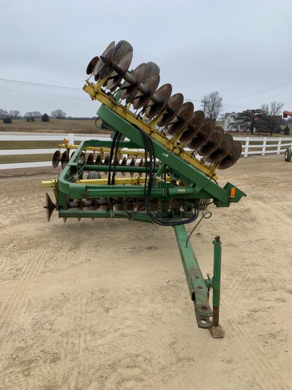John Deere 220 Disc