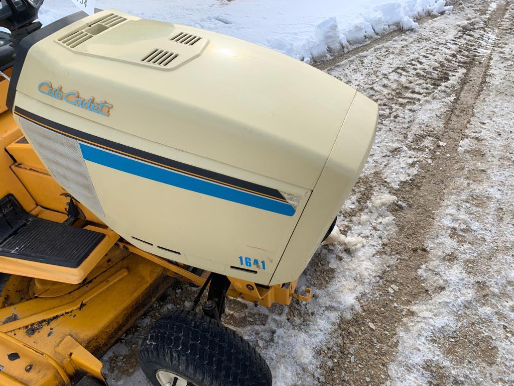 Cub Cadet 1641 Lawn Mower