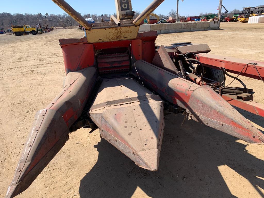 Gehl 860 Chopper w/ Corn Head