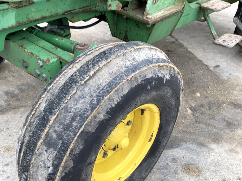 1992 John Deere 2955 Tractor