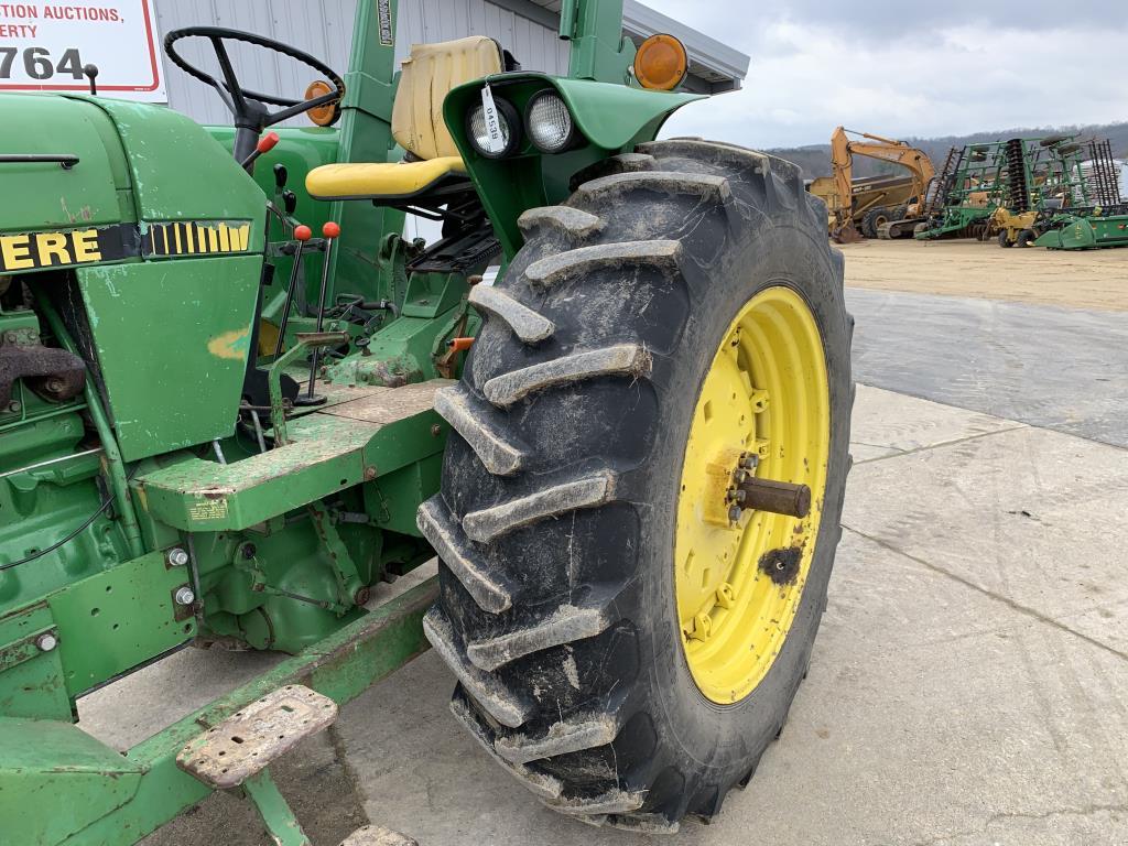 1992 John Deere 2955 Tractor