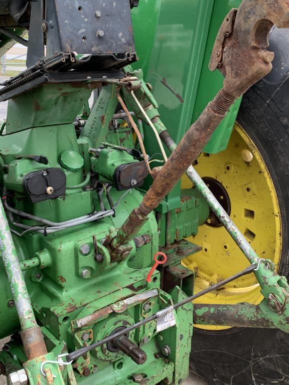 1992 John Deere 2955 Tractor
