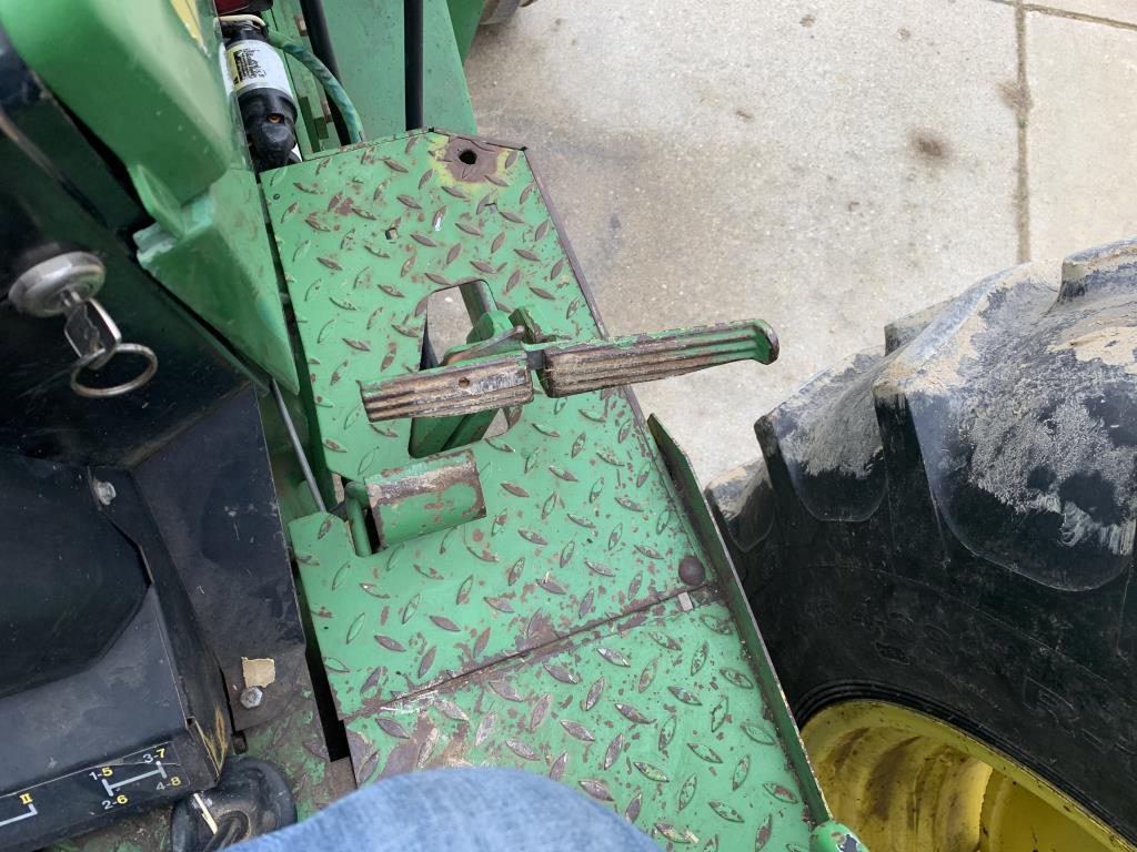 1992 John Deere 2955 Tractor