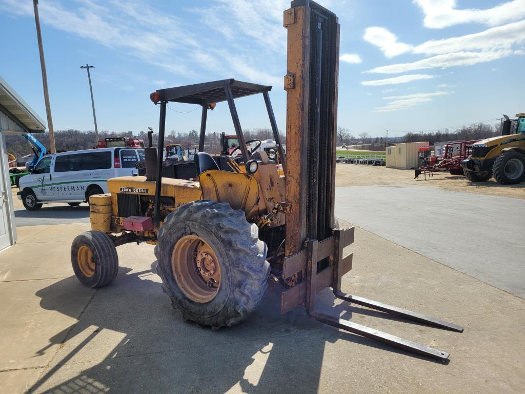John Deere 480B Forklift
