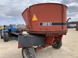 Case IH 8610 Tub Grinder