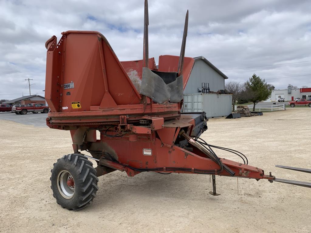 Case IH 8610 Tub Grinder