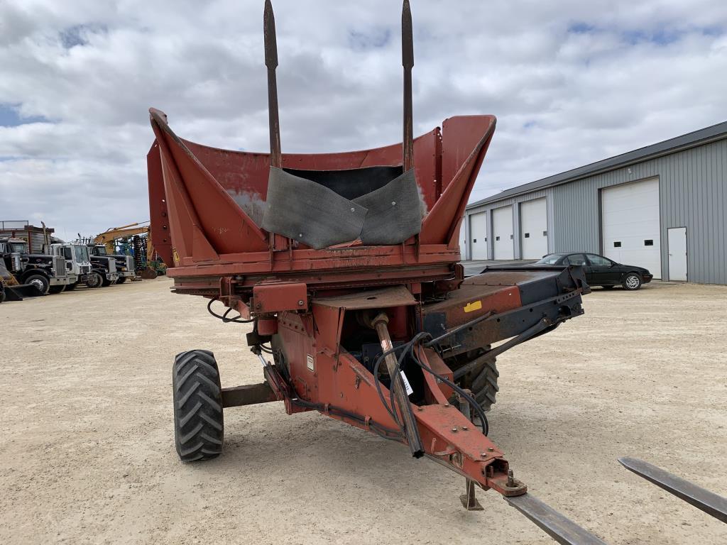 Case IH 8610 Tub Grinder