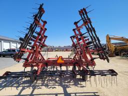 Case IH 4800 Field Cultivator
