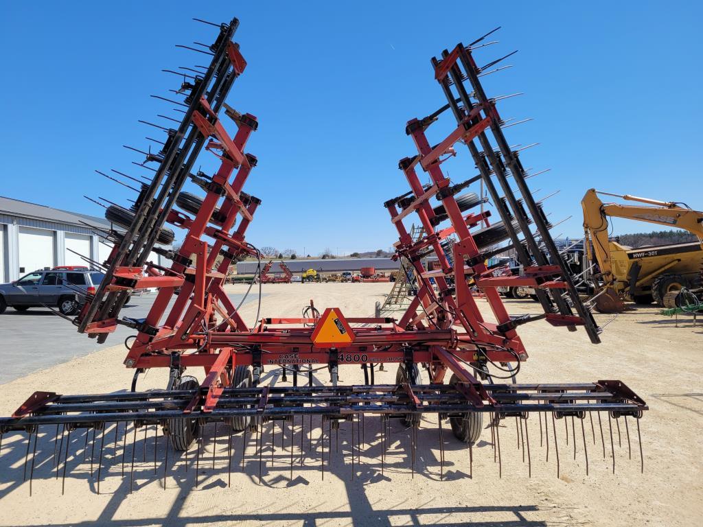 Case IH 4800 Field Cultivator