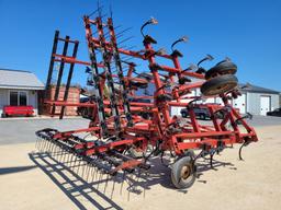 Case IH 4800 Field Cultivator