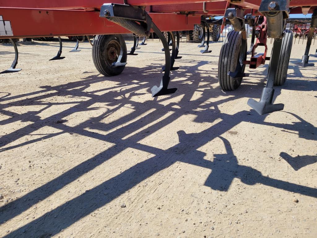 Case IH 4800 Field Cultivator