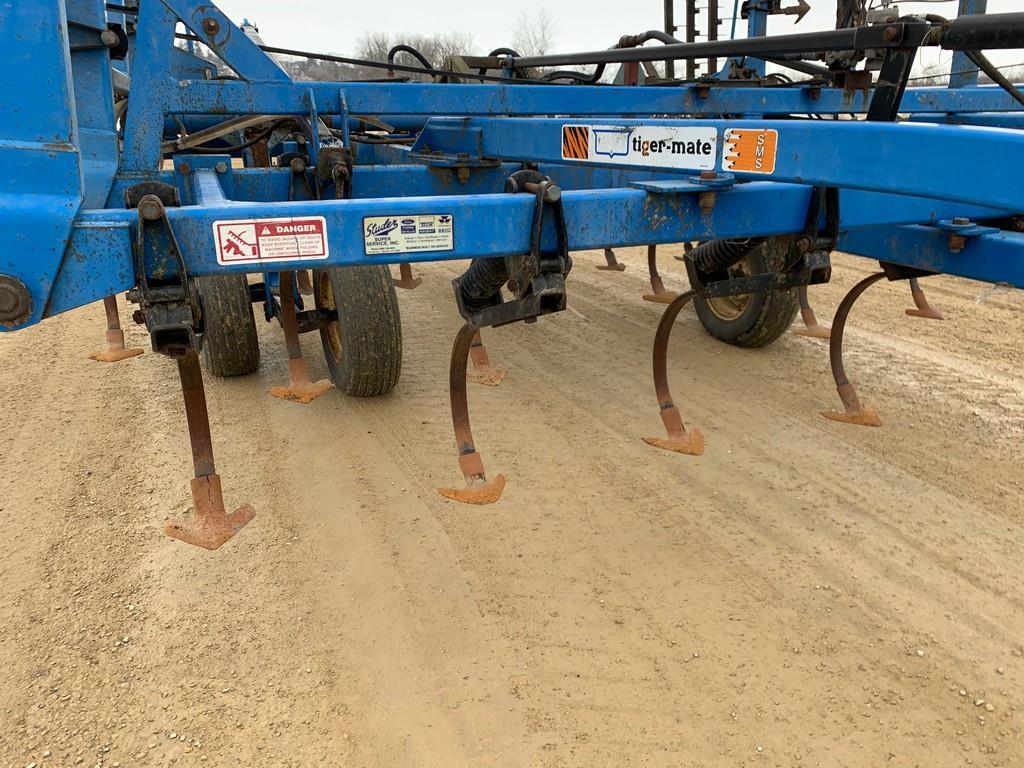 DMI Field Cultivator