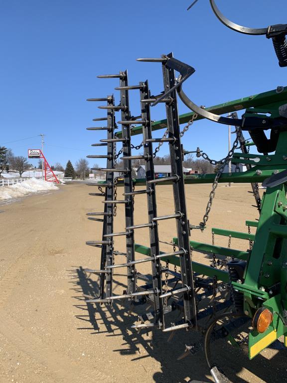 John Deere 980 22" Field Cultivator