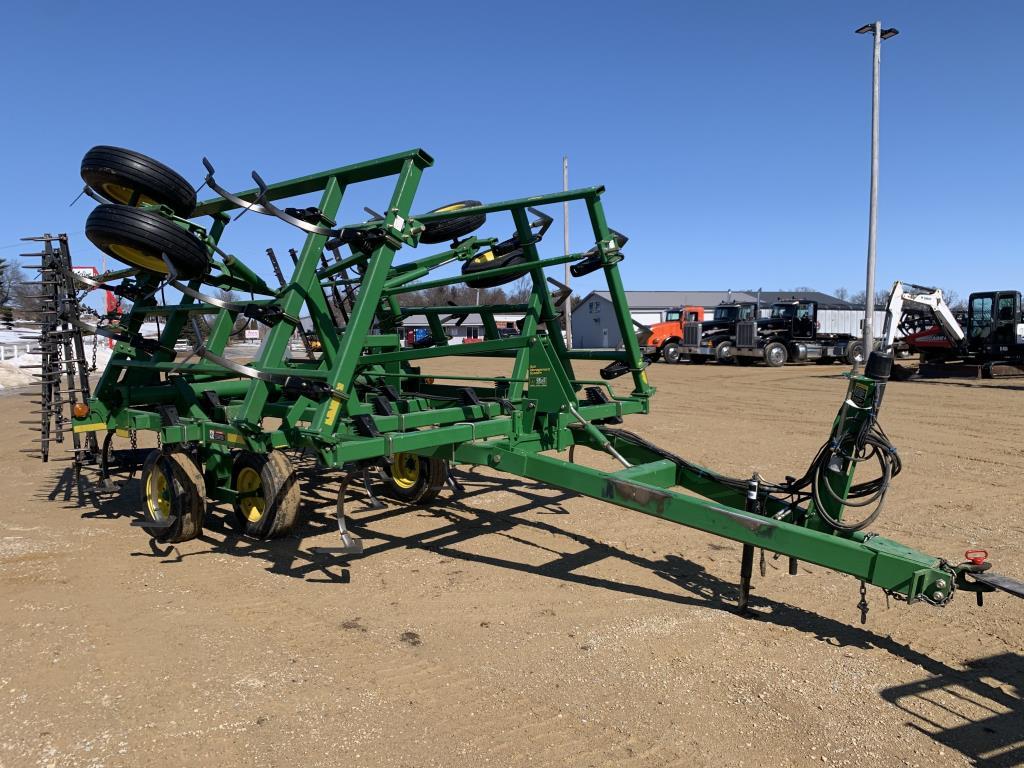 John Deere 980 22" Field Cultivator