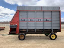 Gehl 970 14' Chopper Box w/ John Deere 1075A Gear